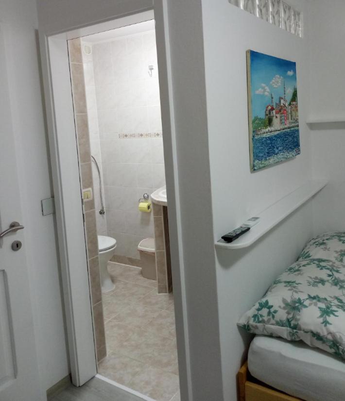 Apartma Na Vasi Secovlje