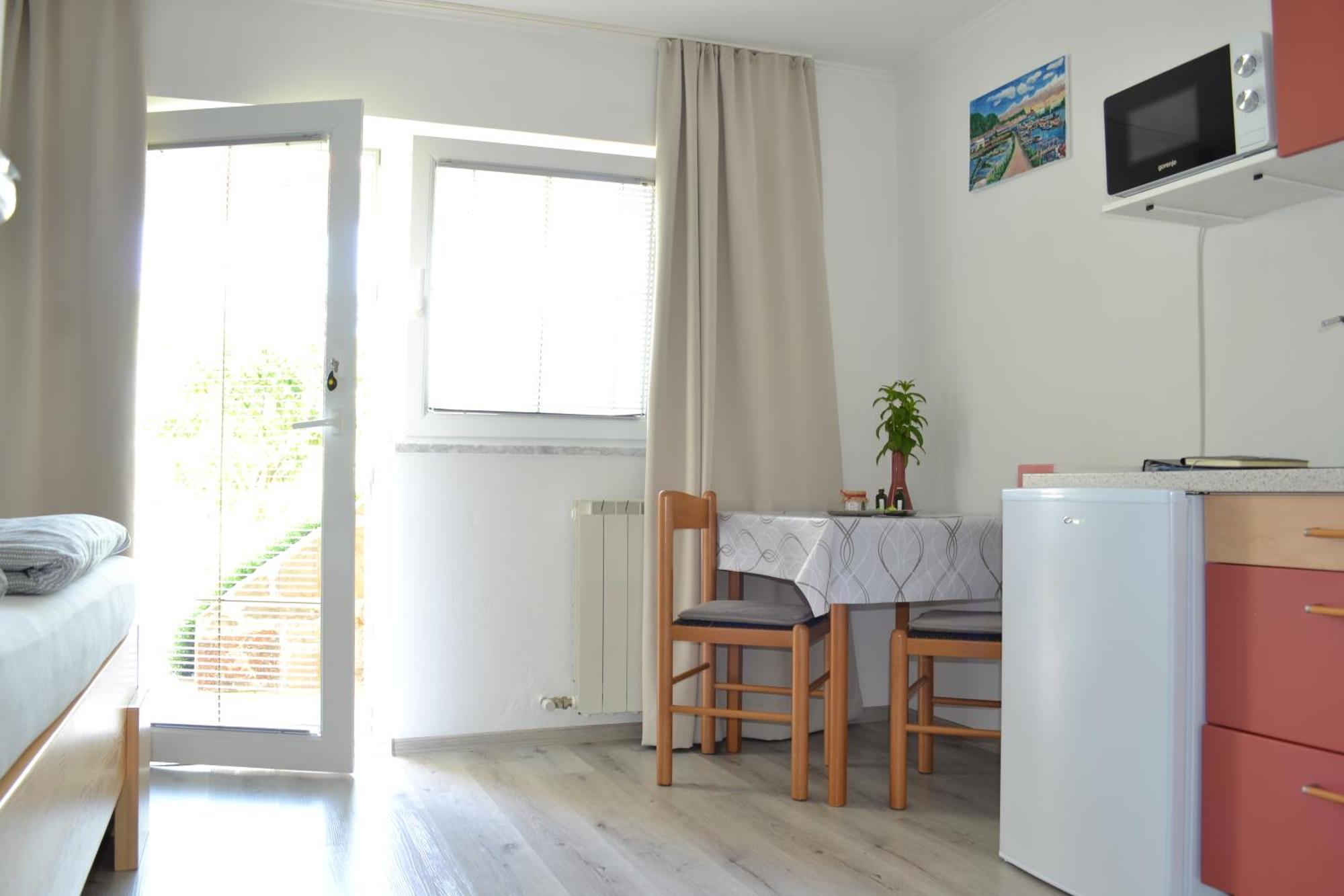 Apartma Na Vasi *